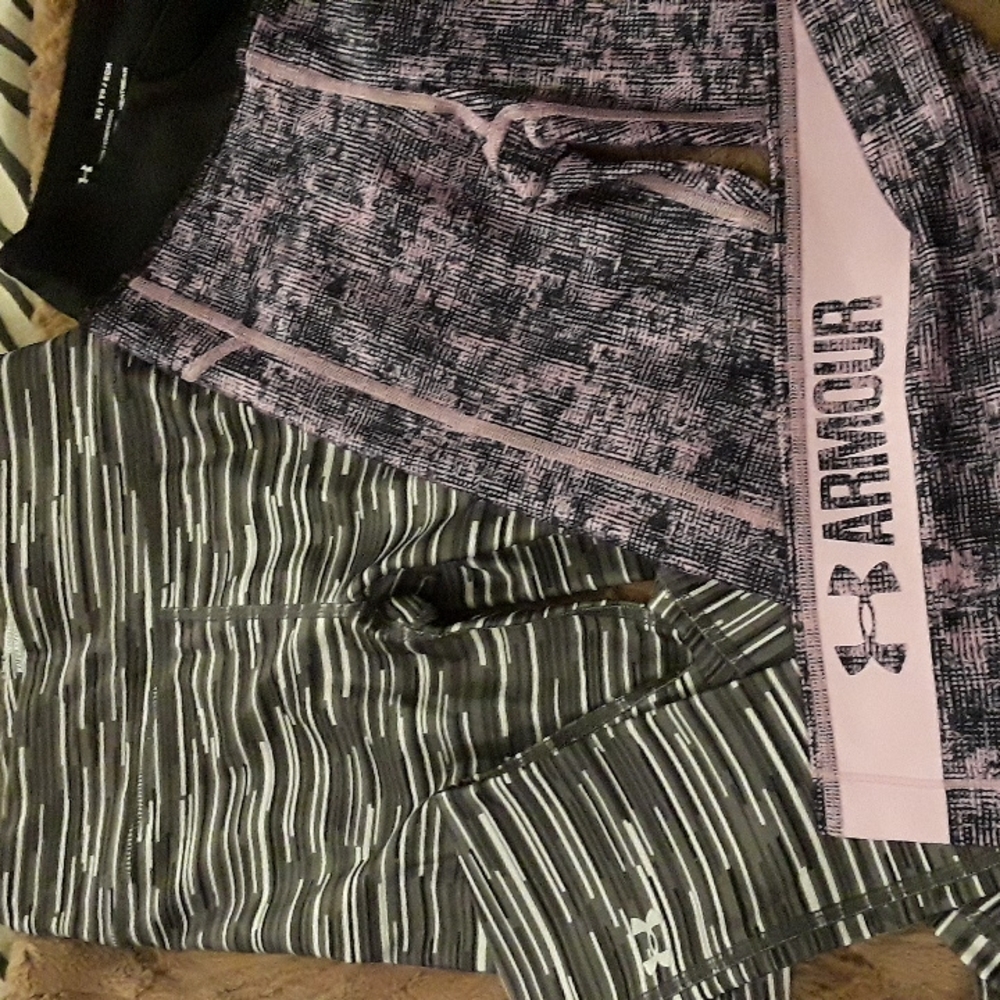 Under Armour 2 pairs leggings